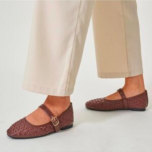 ☔️🩵⏭️NIB Brown Cutout Mary Jane Flats Size 8